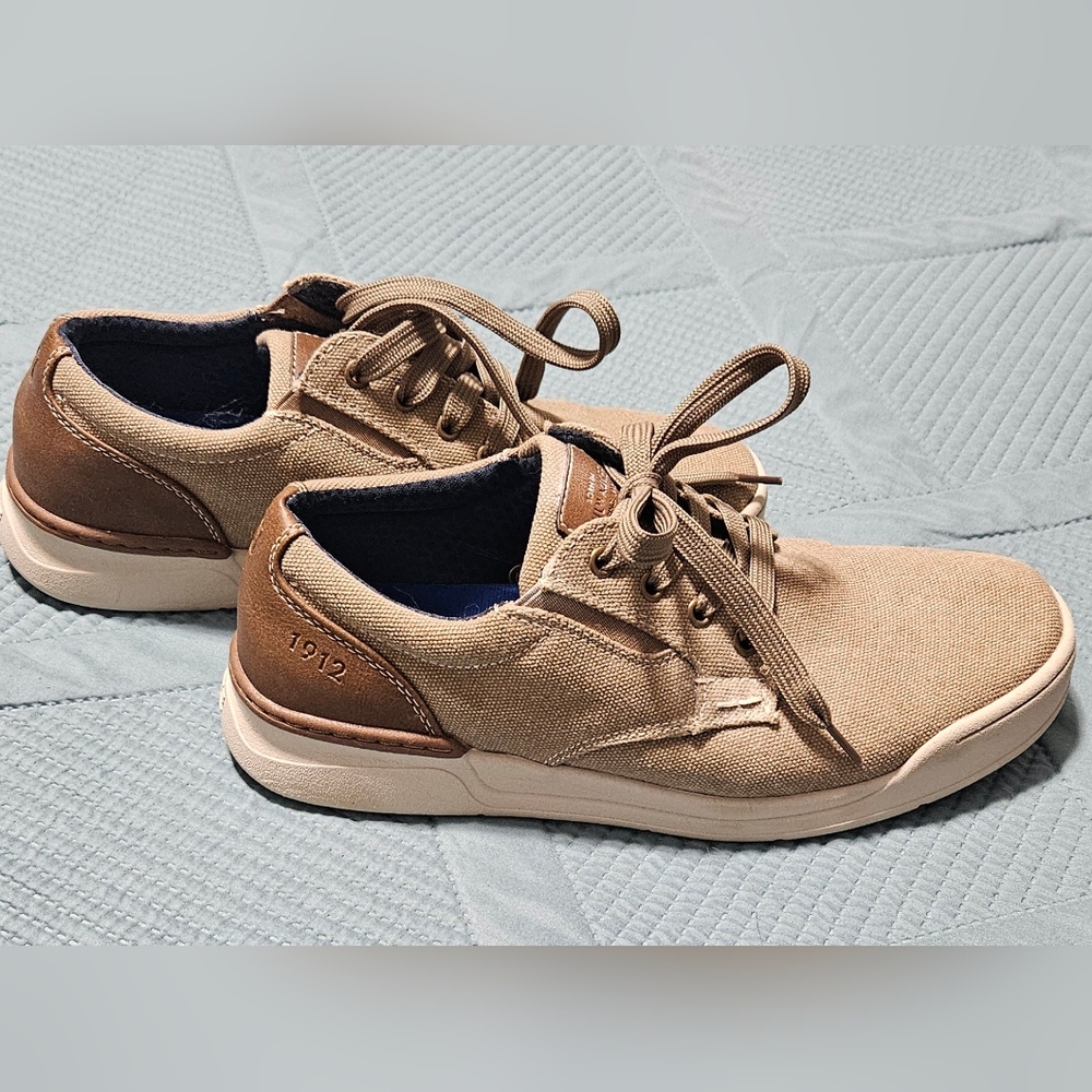 men's dress shoe